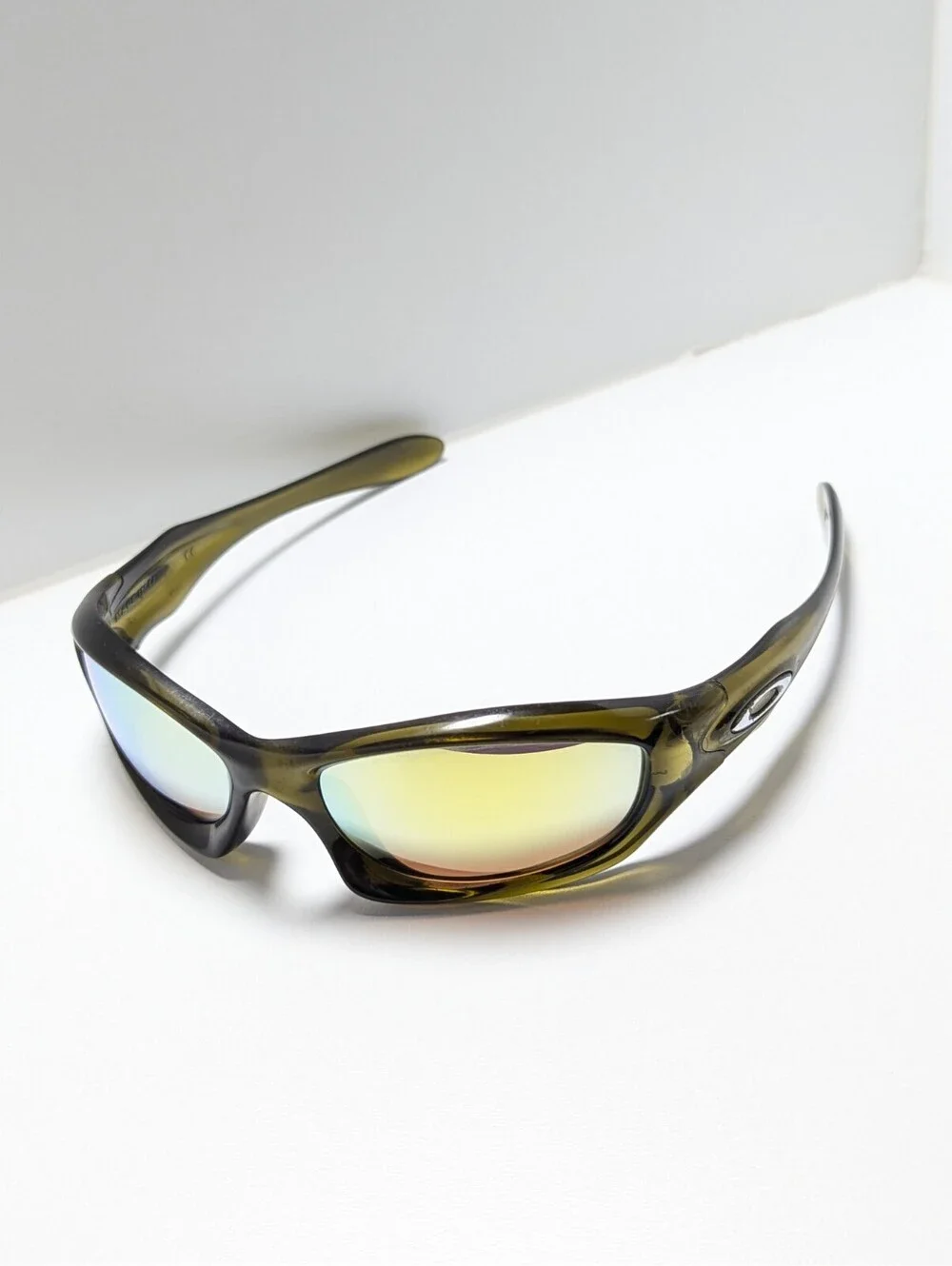 Oakley Monster Dog Gold Lenses Translucent Olive Green Wrap Men’s Sunglasses